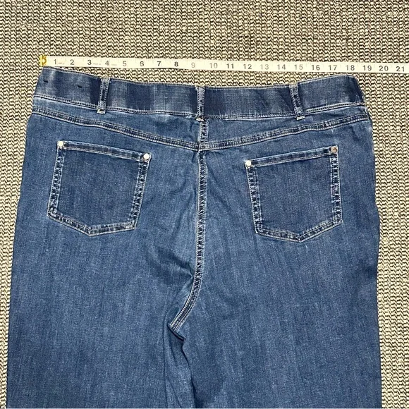 Alfred Dunner Women's Dark Blue Ankle Jeans - Picture 5 of 6